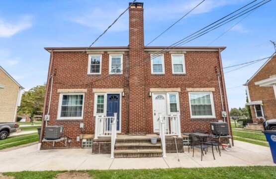 bf0b4bf2 dba6 43 G1jrv.jpg