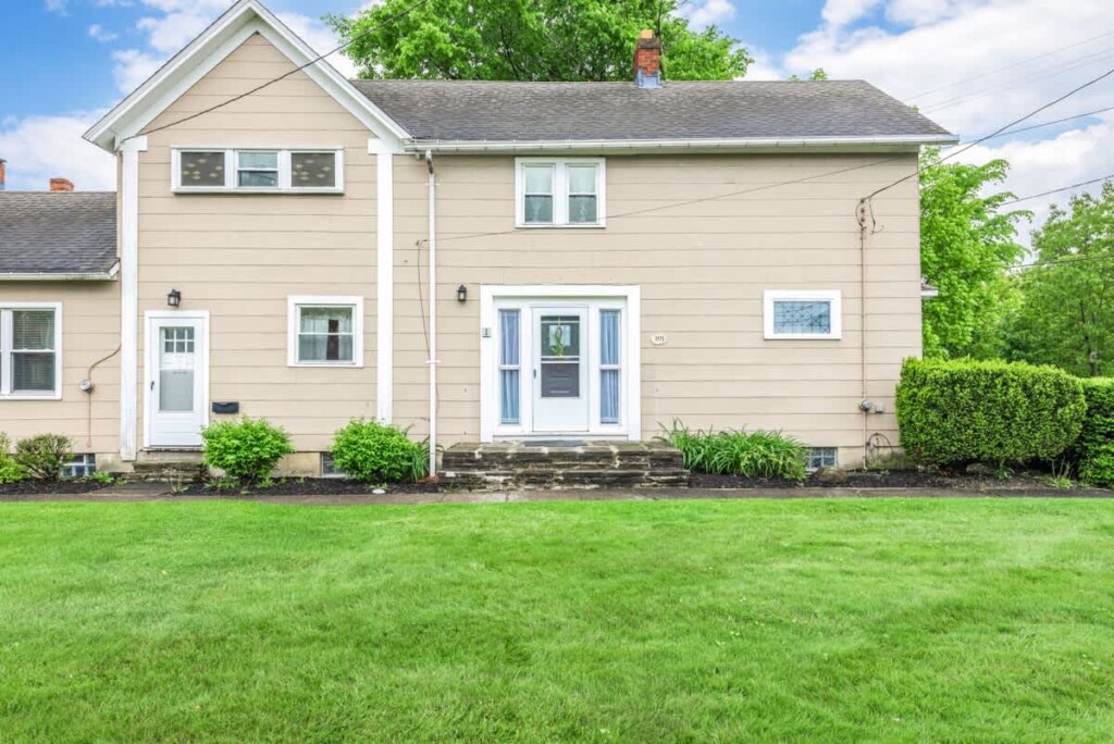 c4646680 c82f 4c 9xsgj.jpg