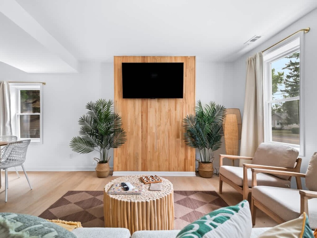 c5c7f095 74f6 40 6cLVK.jpg