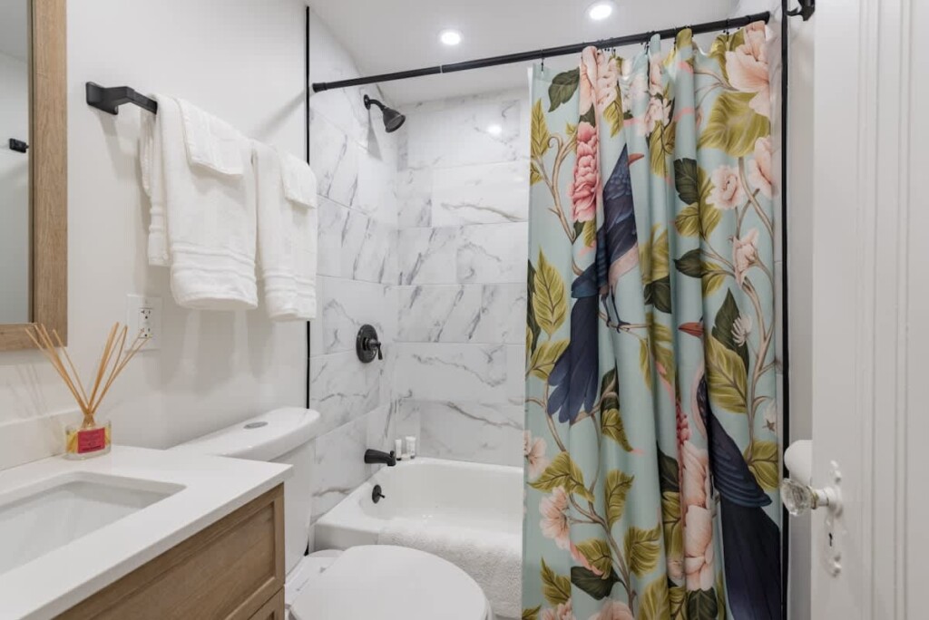 c5d7bb5e 17c5 44 jqgHx.jpg