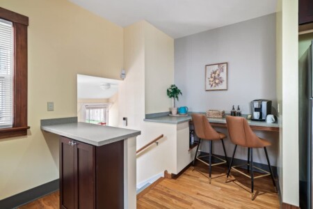 c702ae90 1ed2 42 hwAp8.jpg