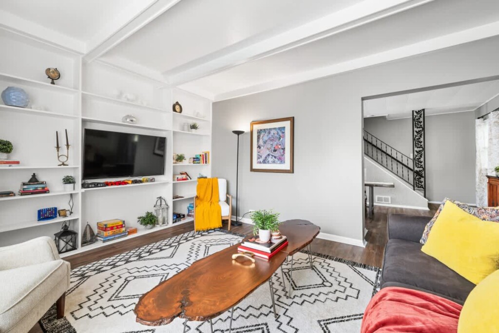 c7471ce2 1c51 4c EEGuC.jpg