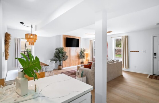 c7774642 1980 4f dclpJ.jpg