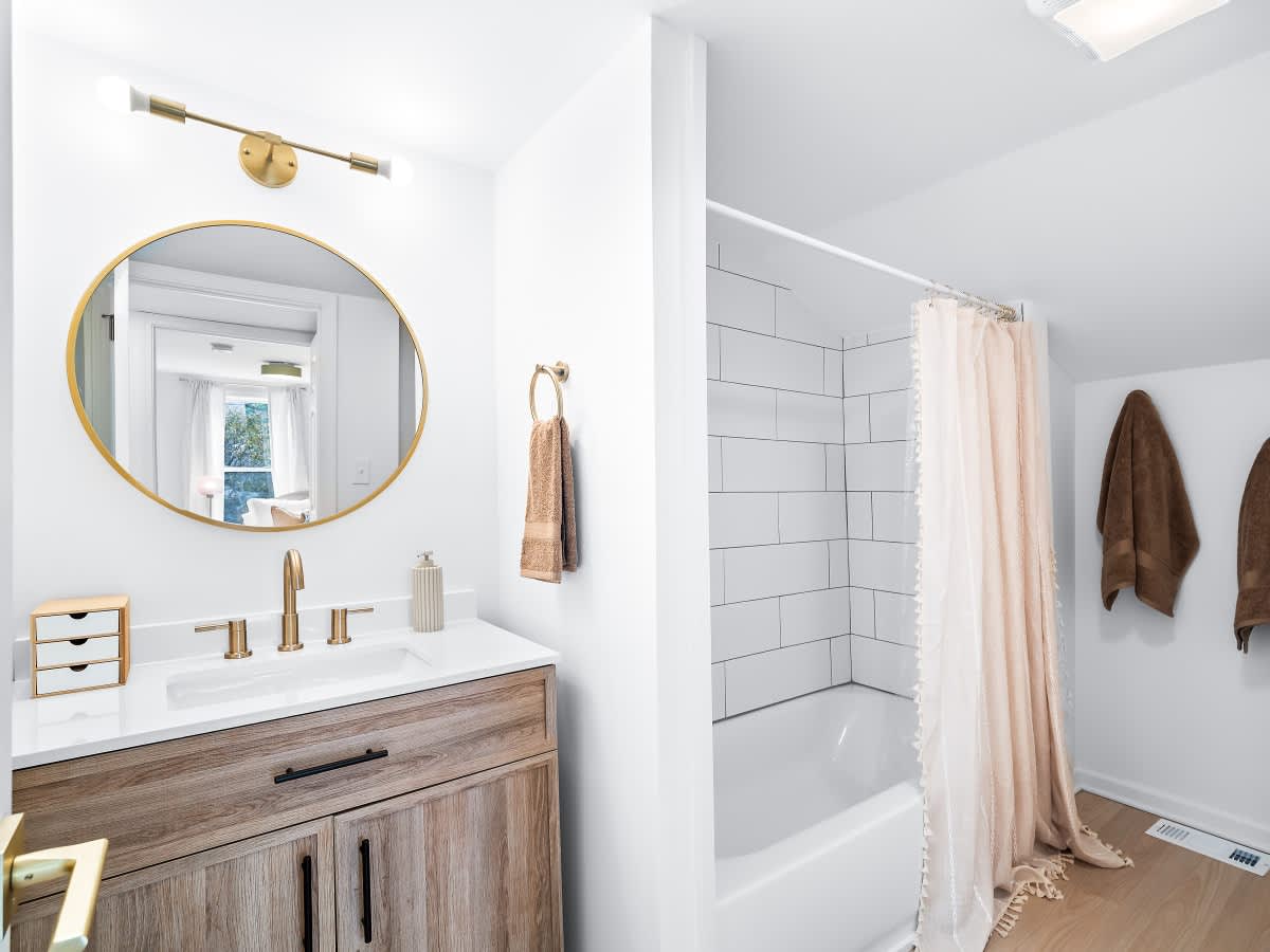 c80a812f 7ec3 4c AFfWo.jpg