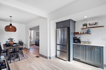 c8d700f5 b8b1 49 iC3sI.jpg