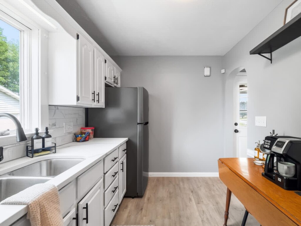 c8f277de 14e7 4a 6f79H.jpg