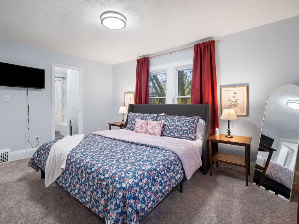 cb15c070 9234 4a QLs6r.jpg