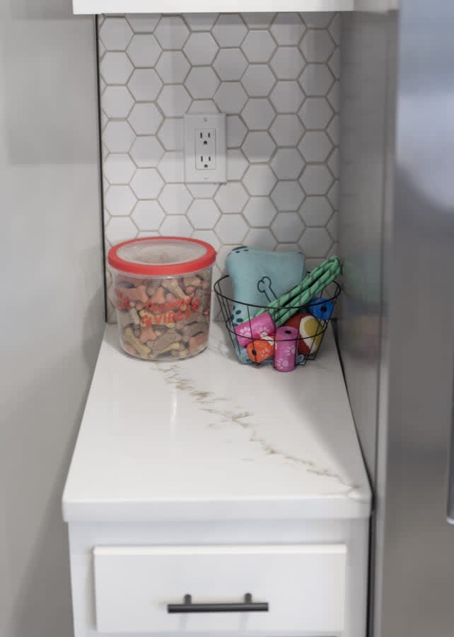 cfdf122e aa17 4d vQcLm.jpg