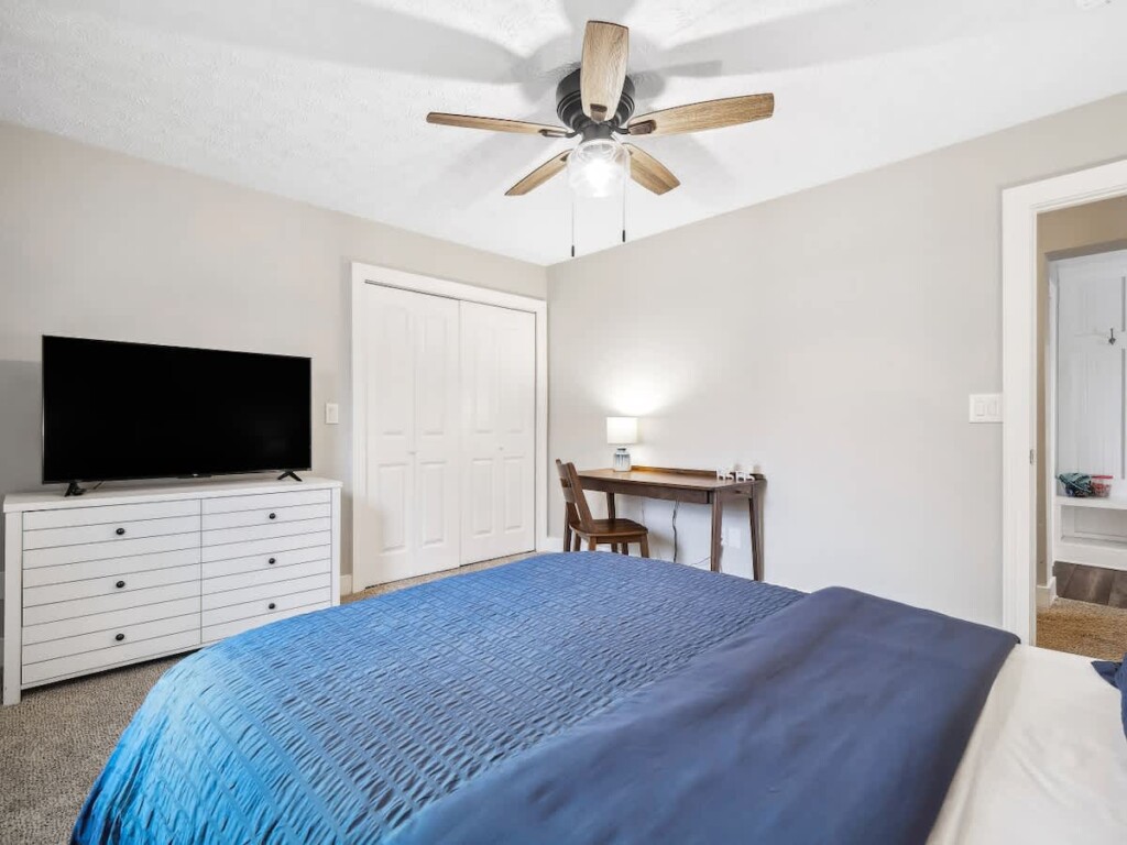 d29e167f ecfc 4b CjPNq.jpg