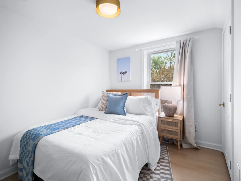 d47318fc 8d50 4e S1175.jpg