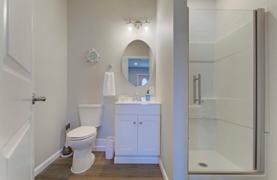 d5e089bb d924 4a qvGv2.jpg