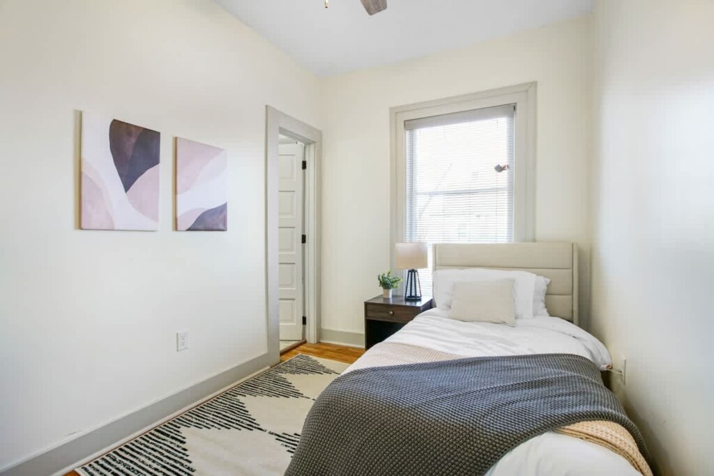 d7d5fb7b f34e 4d l6LQp.jpg