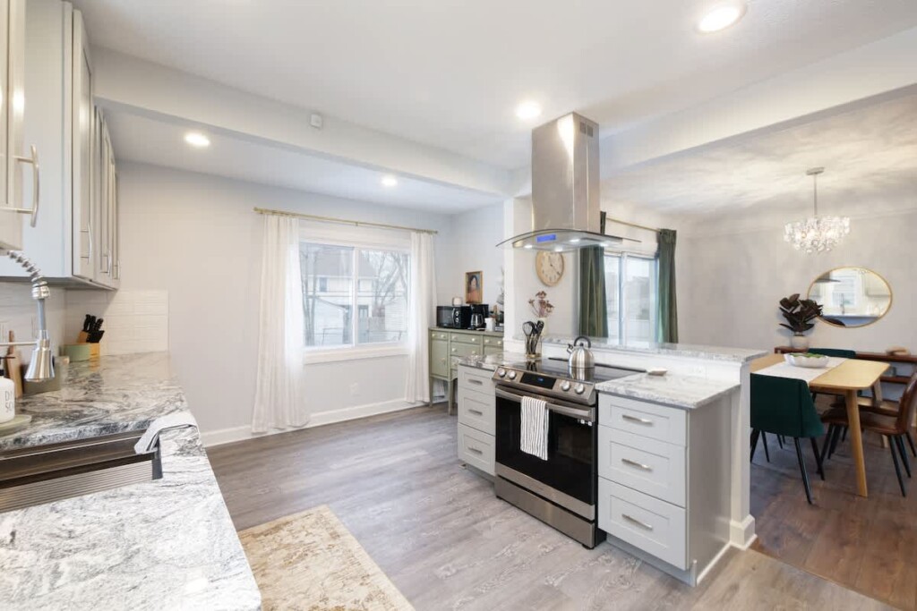 d9ad1c8a 84b8 42 onhh .jpg