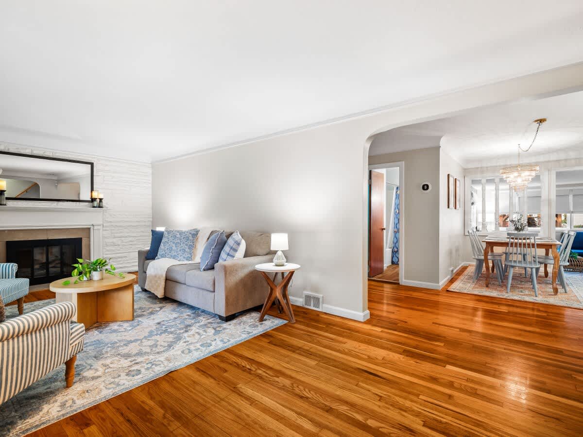 e658dd87 45bb 42 LKTsa.jpg