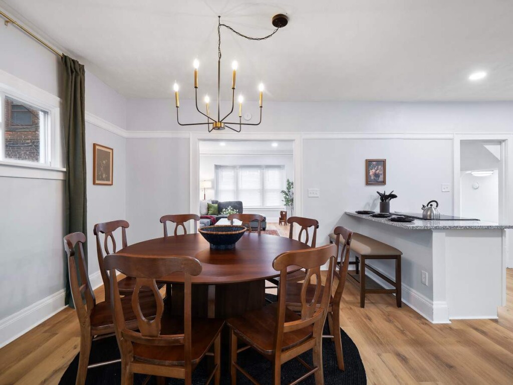 e7e3dc9a 7834 47 Sh76r.jpg