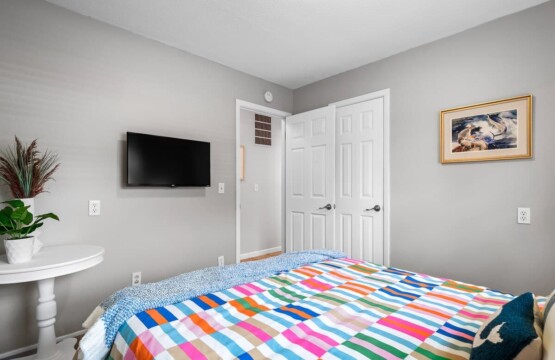 e8db198c 3cd6 42 GnG c.jpg