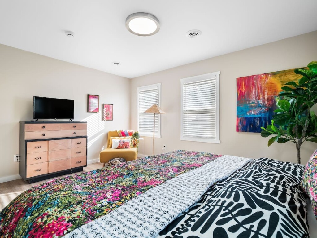 e962c495 879d 4a CRvcz.jpg