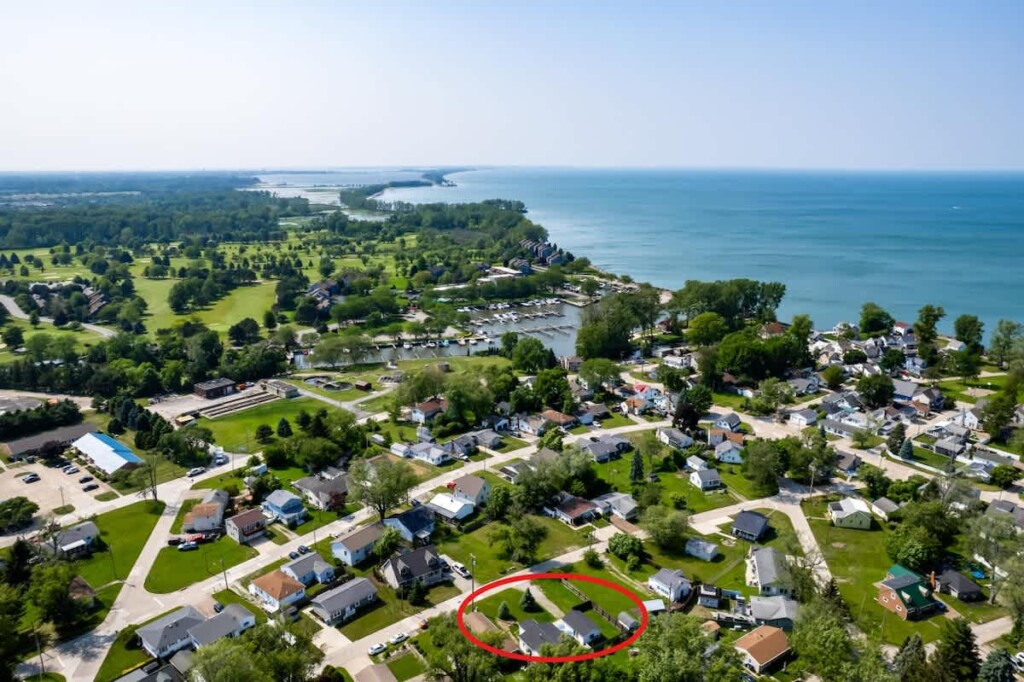 ece9faf3 20ba 43 72nAv.jpg