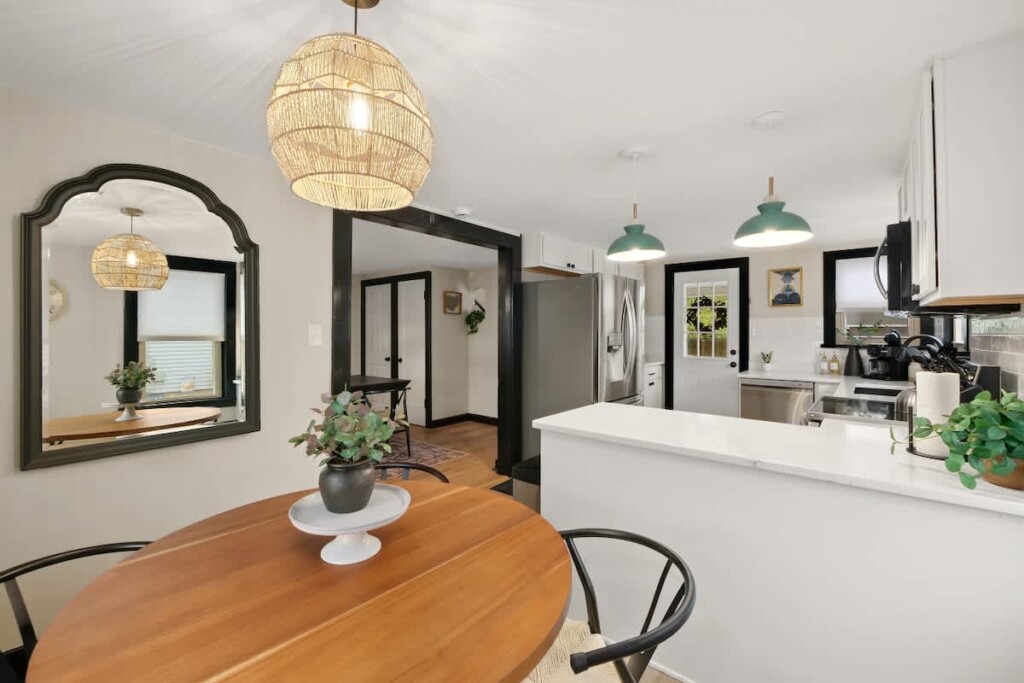 f08920db e512 4a zL1 e.jpg