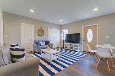 f1f9434a 9782 4b FngLU.jpg