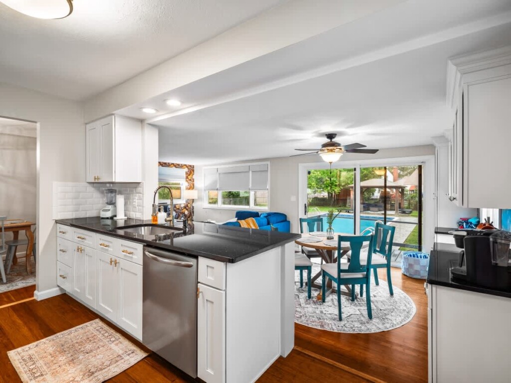 f216434d dc6d 46 j8Ywp.jpg