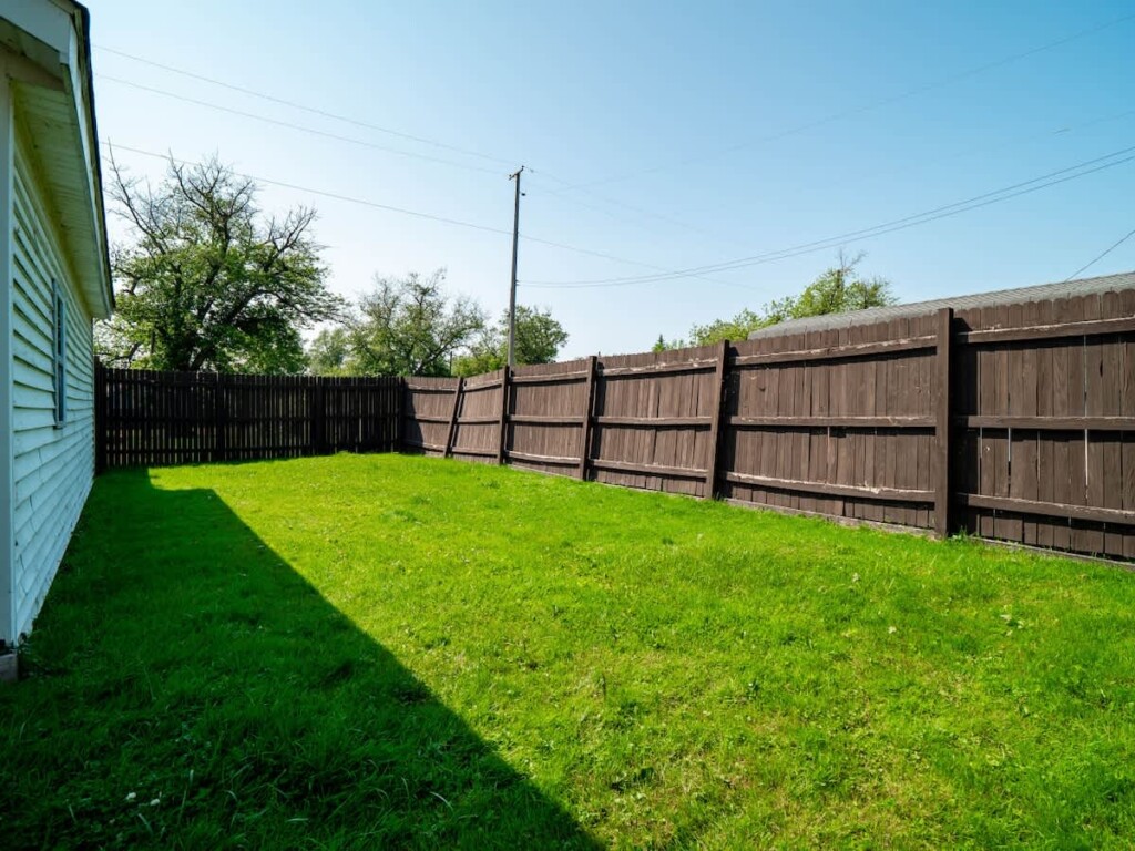 f2d8ea5b b9ae 43 Riy7.jpg