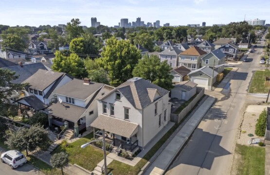 f5389e89 69ce 47 Xnclx.jpg