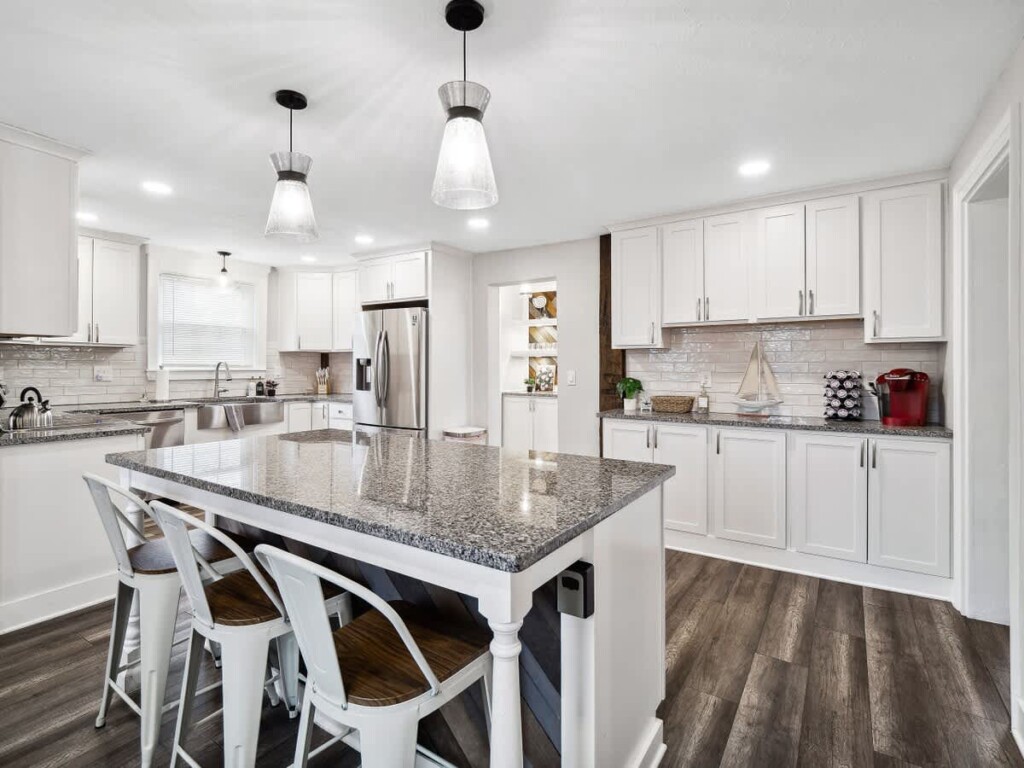 f653cec8 1041 4a 2tWik.jpg