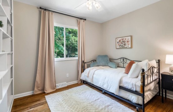 ff5f4cb5 87ad 4a ad6tM.jpg