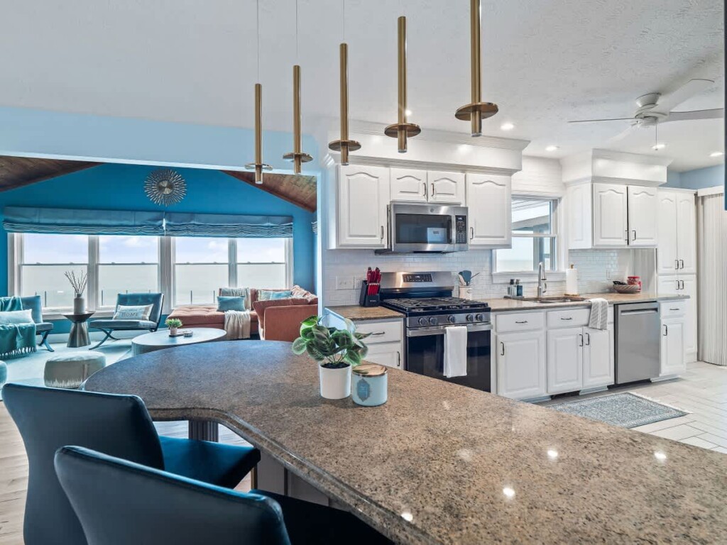 0165f377 8d40 48 ZD1oh