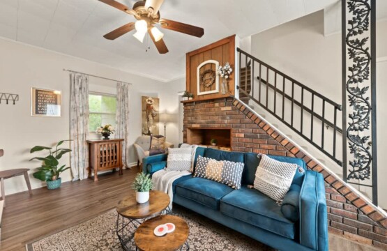 070e9f71 a8c4 4c W2hdD