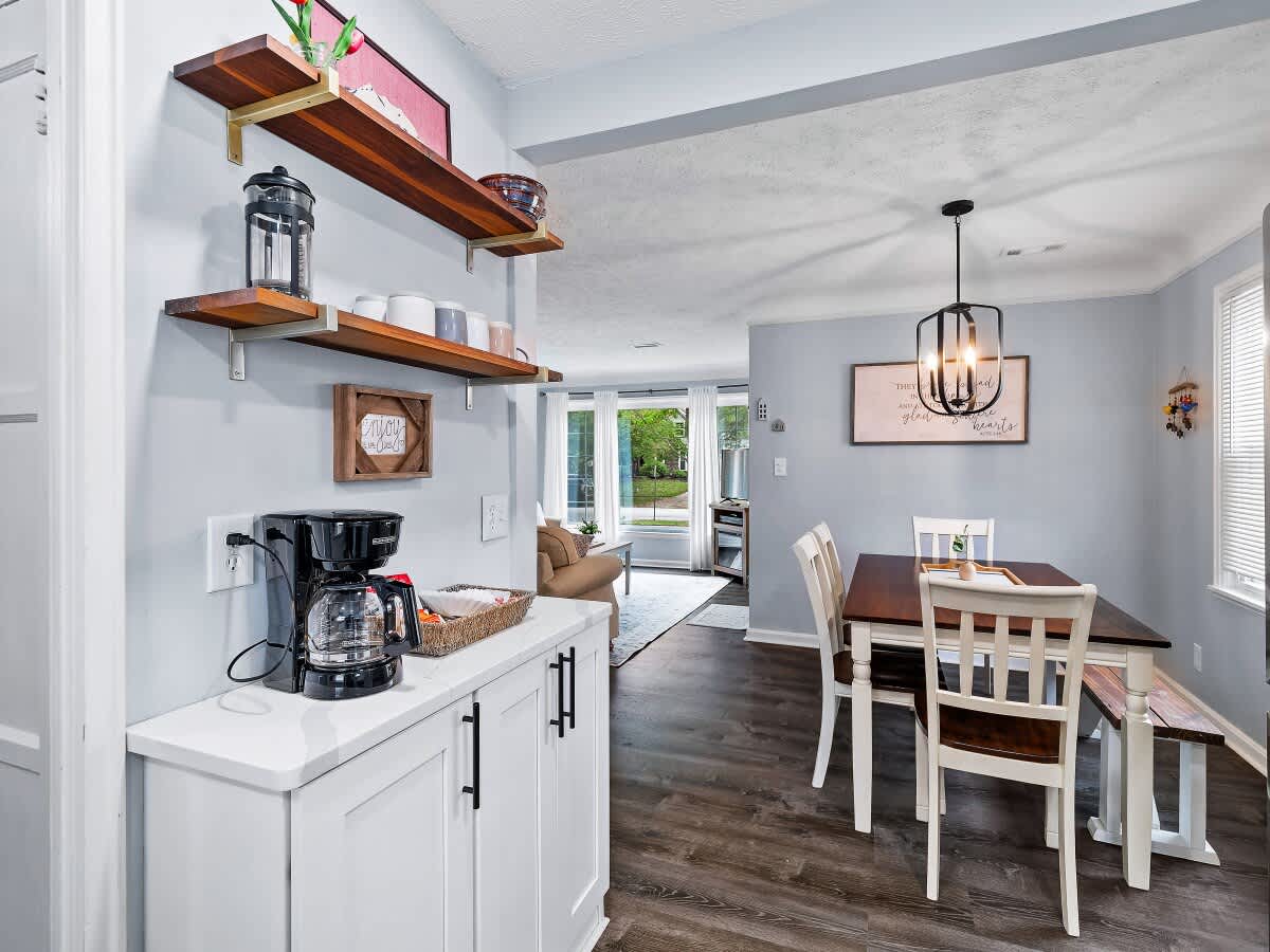 0786b4d8 03e3 41 45aMW