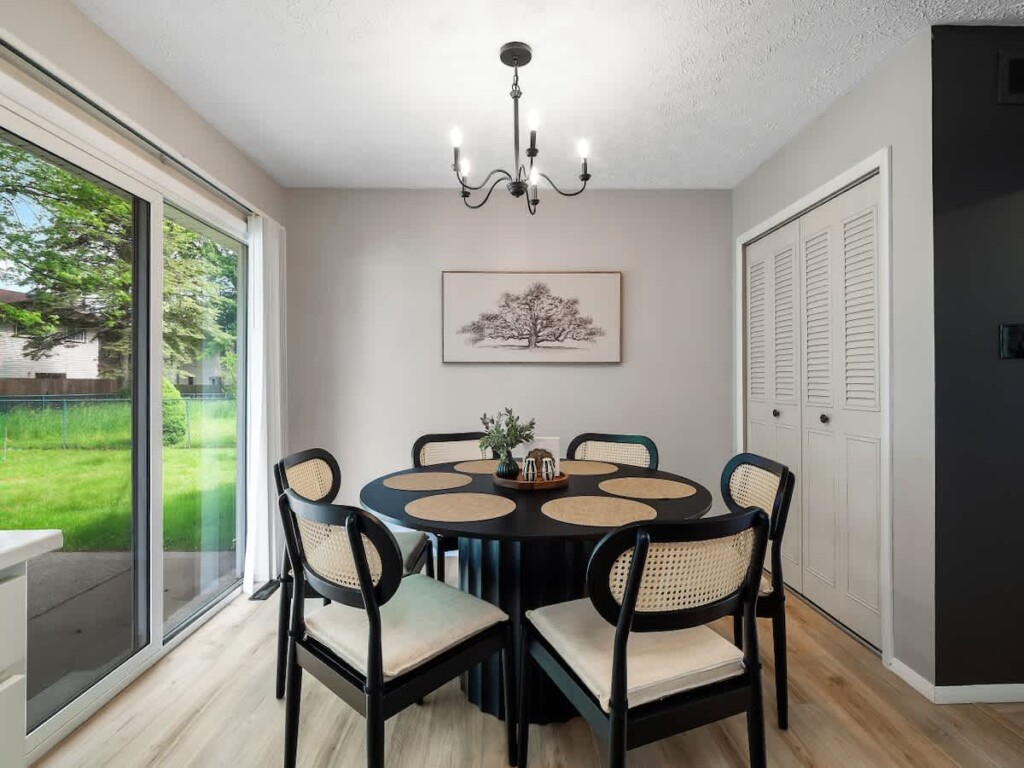 07db876f 7d97 4f BQRO4 1