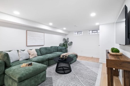 094e677b 26a0 4a btbFu