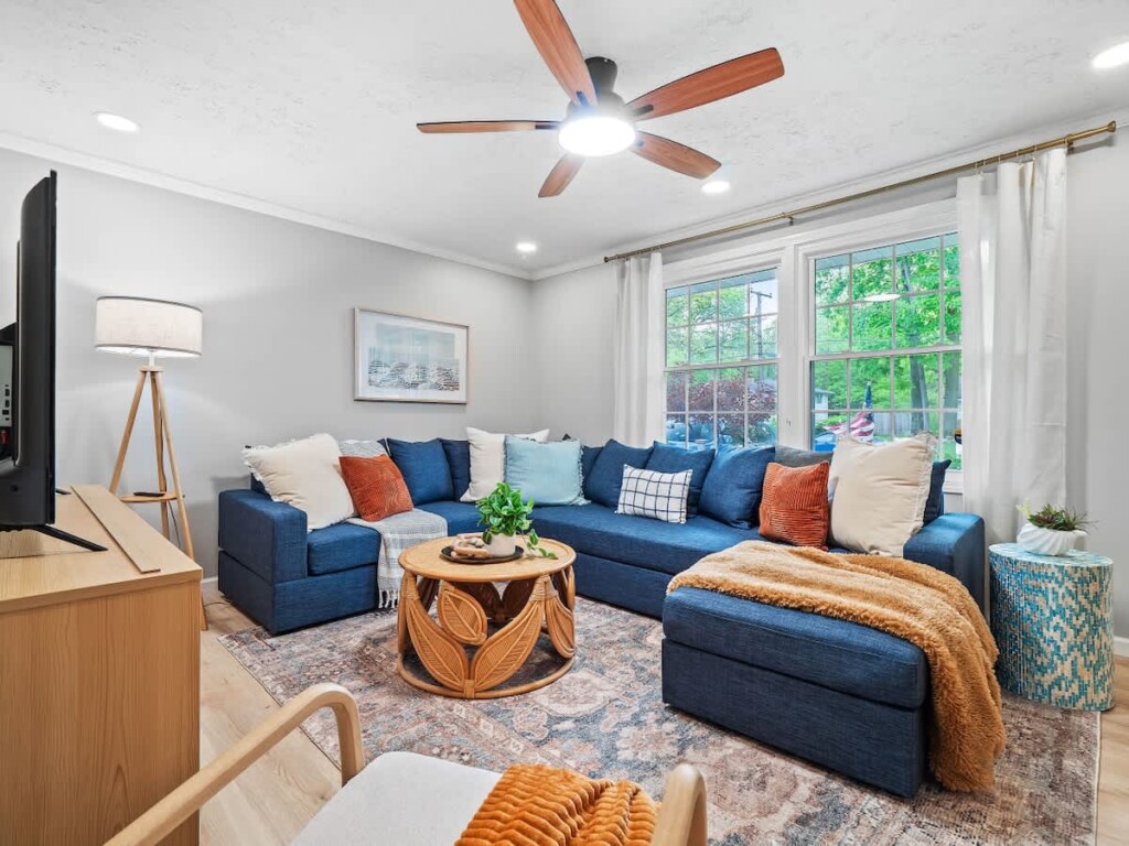 0b279e25 4127 46 HIidj