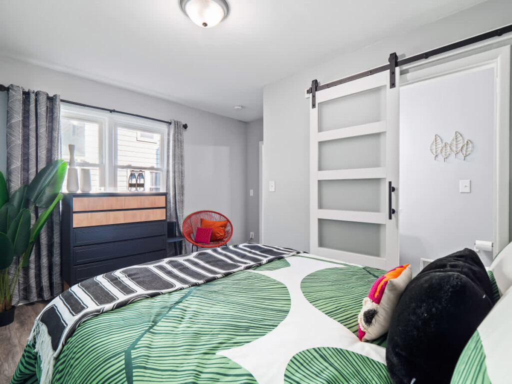 0da0e9a1 f386 4b 9ozw8