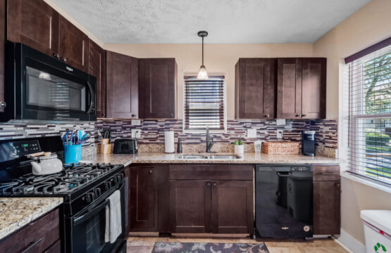 0e13f51f 7f2d 4a sBJSg