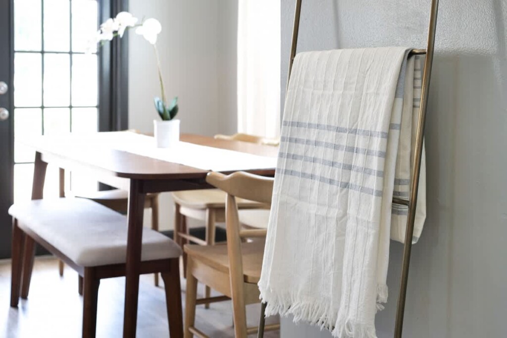 0f5a4b61 0272 4a T5XgF