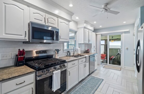 11131130 acbd 4e HqvzQ