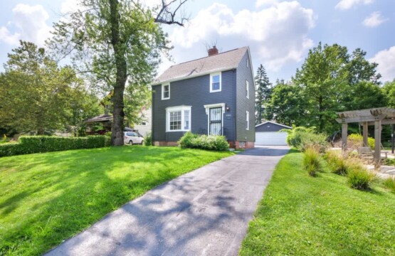 15e7dcdc faf8 43 mv1vT