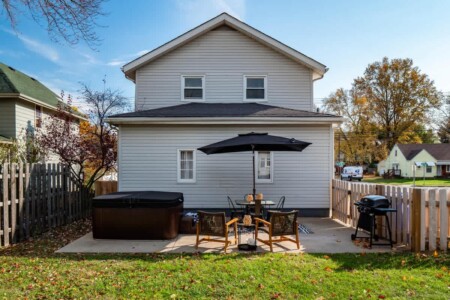 17efcdf9 815a 44 JQgE