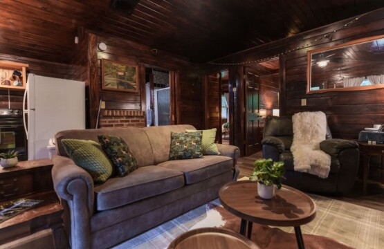 1935dd57 a5e7 42 KVLOw 1