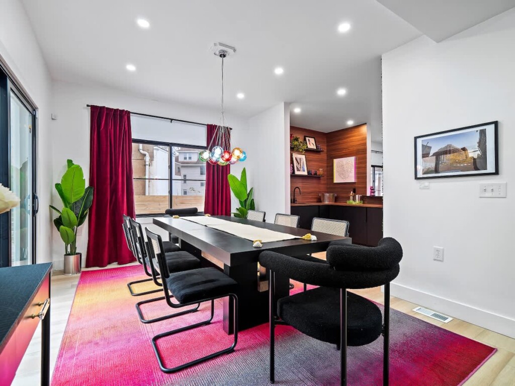 1c51ac47 cd4a 4c EUkXg