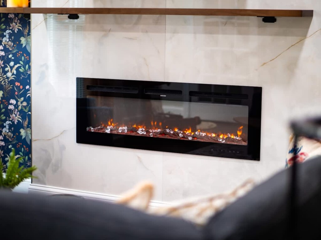 1c77b336 8b3a 4c I4lmM