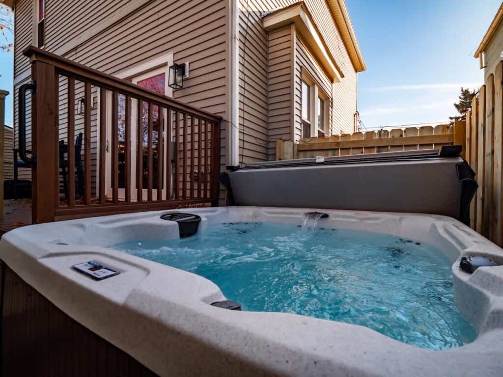 1ca12b3e 8bc1 4c x00P3