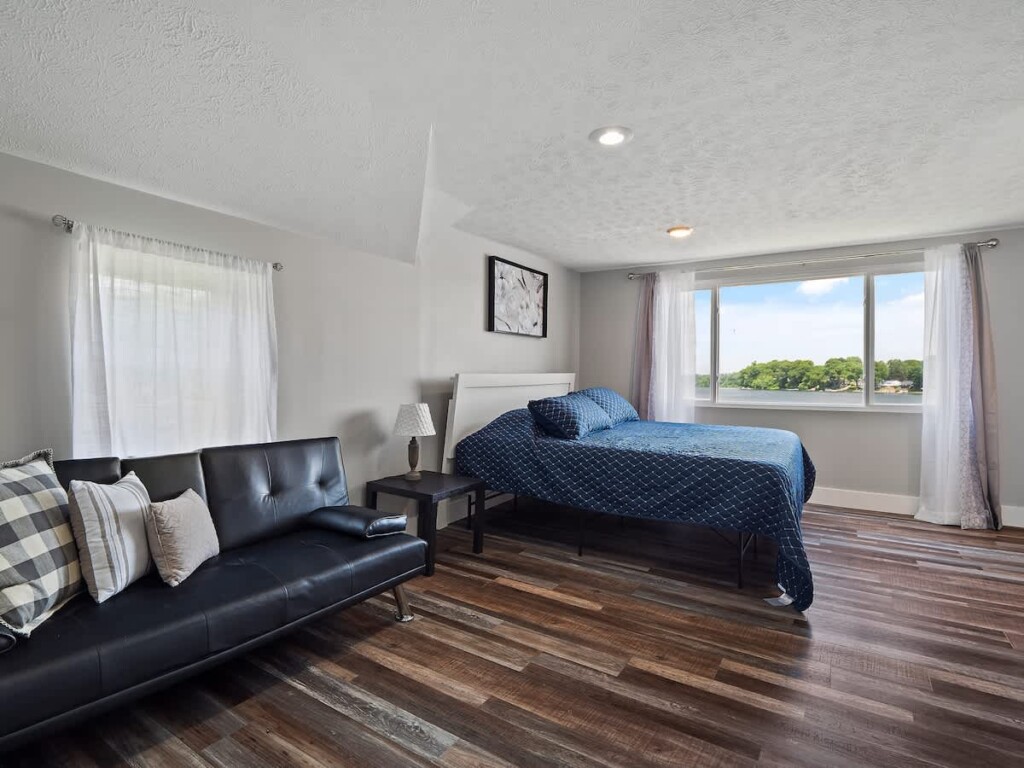 1dd1c947 aaf7 4e dRIWq