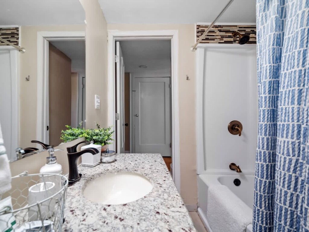 1e30320a 5343 48 dfZb2