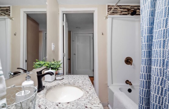 1e30320a 5343 48 dfZb2