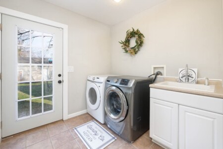 210c2087 c1dc 41 6uG3B