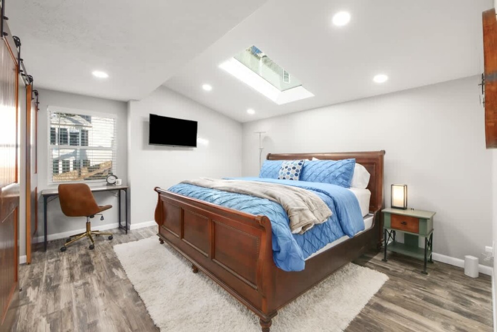 227542f8 c7bd 41 sf1Ro